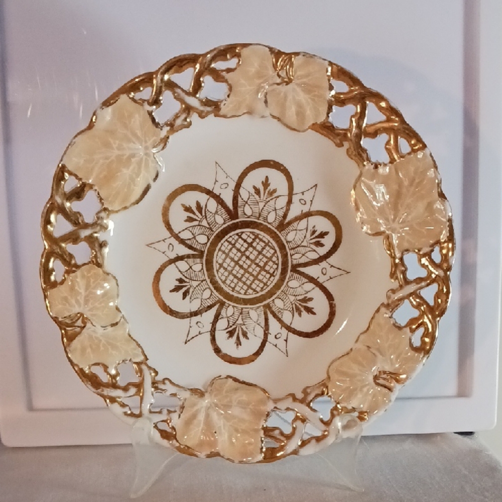 Gold and Cream Dinnerware Set for Elegant Dining